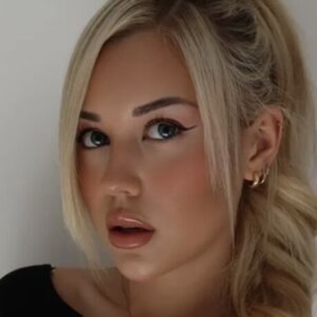 shemale fucks girl onlyfans porn photos