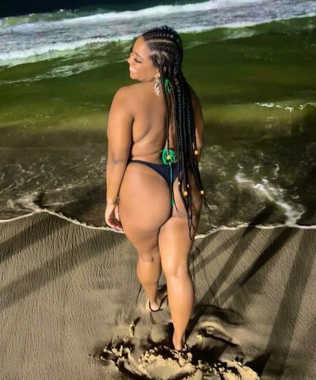 Velvet Scarlett star hd picture