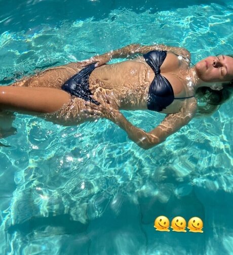 trans girl onlyfans erotic pic