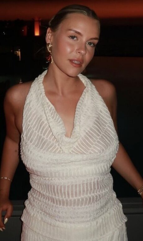 Dagi Bee pretty actress pictures