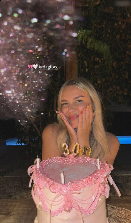 nerdy onlyfans art porn img