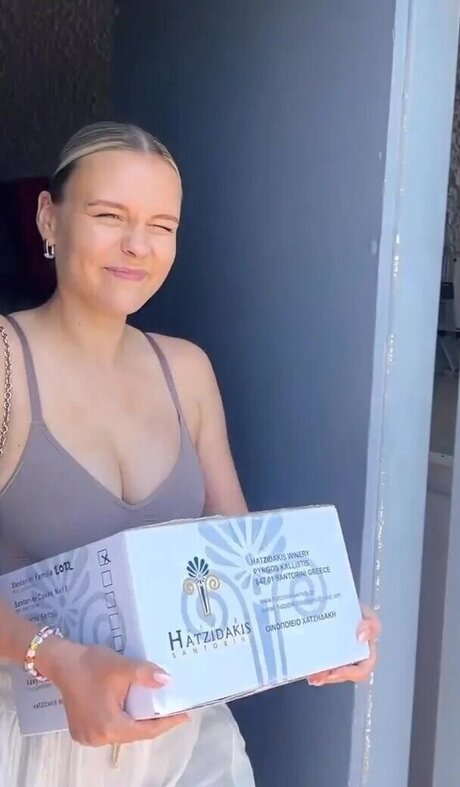 Dagi Bee star nude picture