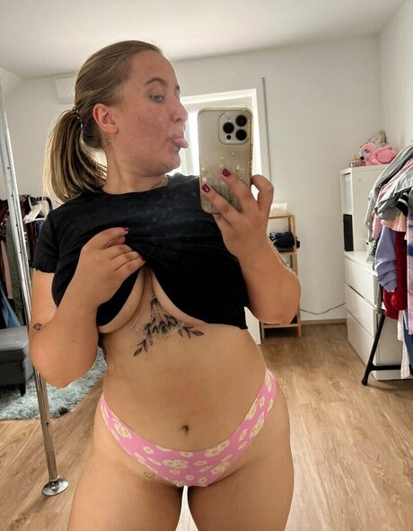 endlich zufrieden star nude photos