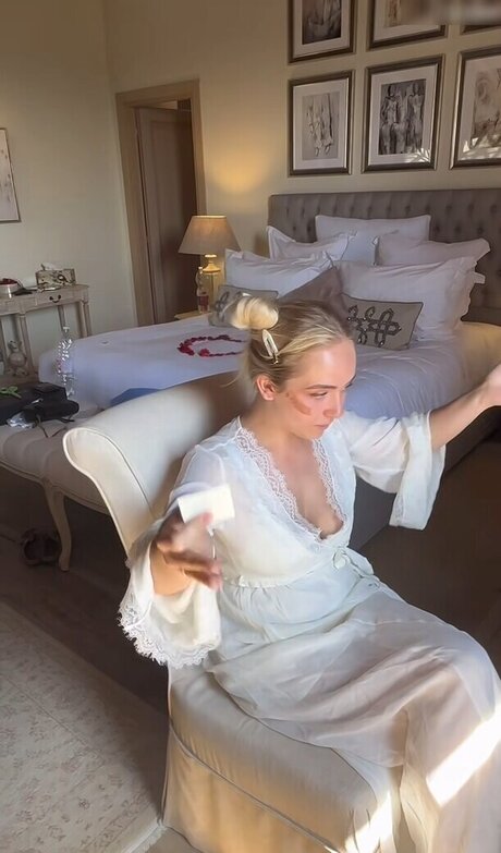 Carina Spoon star nudes photo