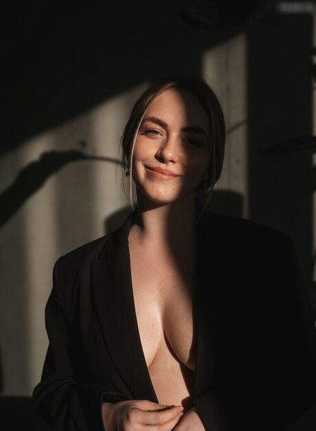 Carina Spoon hot star photos