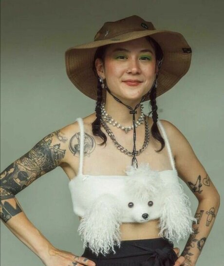 hairy armpits onlyfans pornos pictures