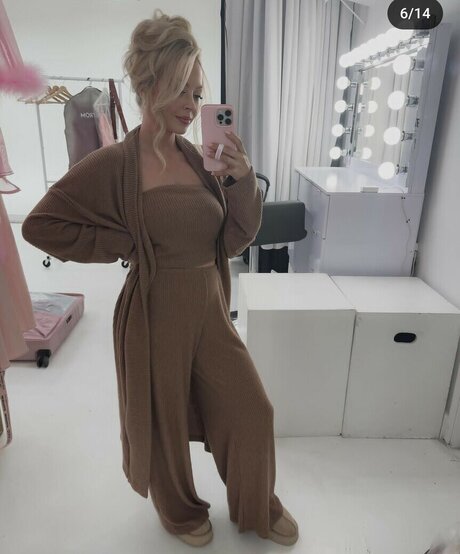 Kaylee Dudley star hd images