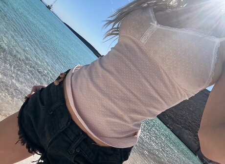 BestBlondiiecb art star image