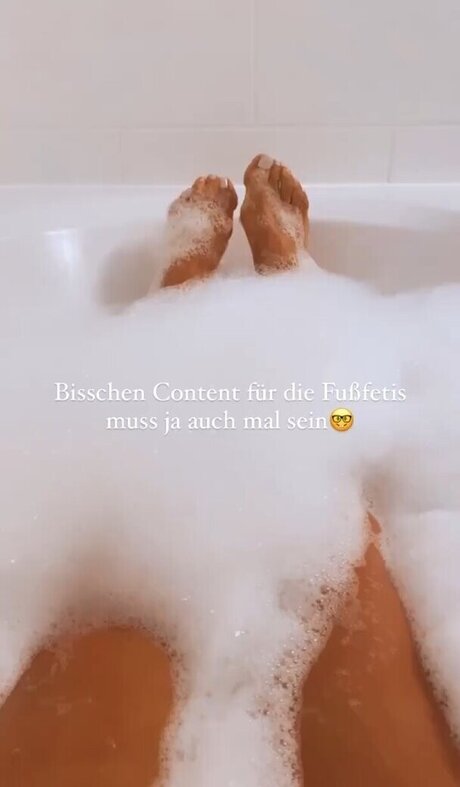 milf strip onlyfans erotic photo