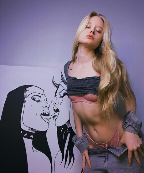 porn star onlyfans xxx pic