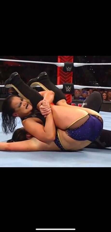 female popular onlyfans sexy naked pic