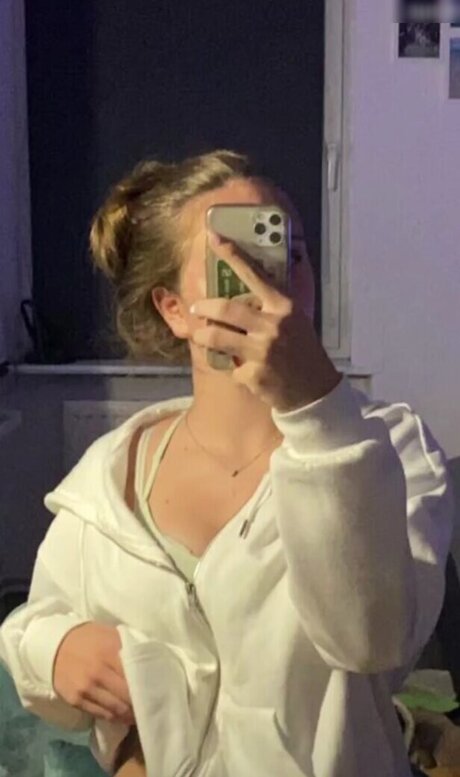 teacher milf onlyfans sexy pic