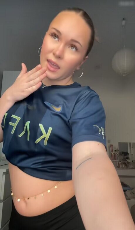 skinny asian onlyfans pretty pic