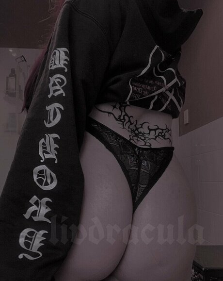 Livdracula model exclusive photo