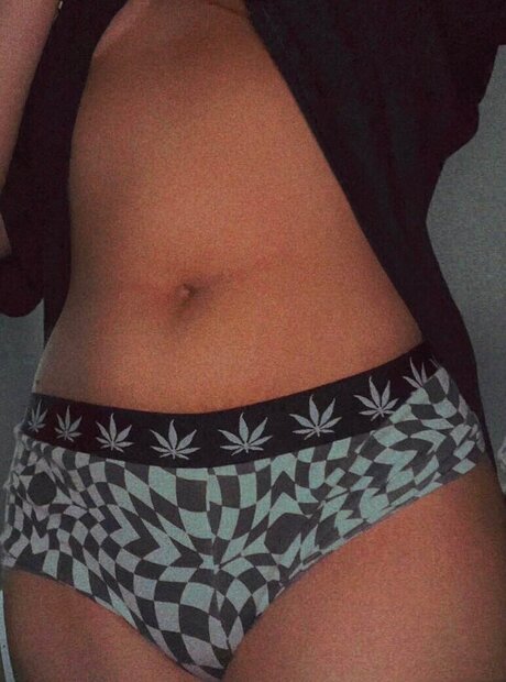 TaigaVS pornstar perfect img