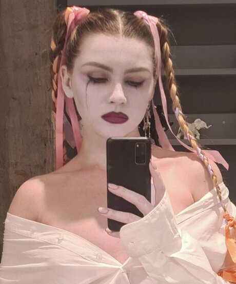 popular trans onlyfans pretty pictures