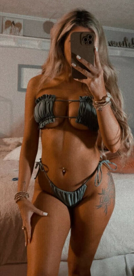 female asian onlyfans hot naked pics