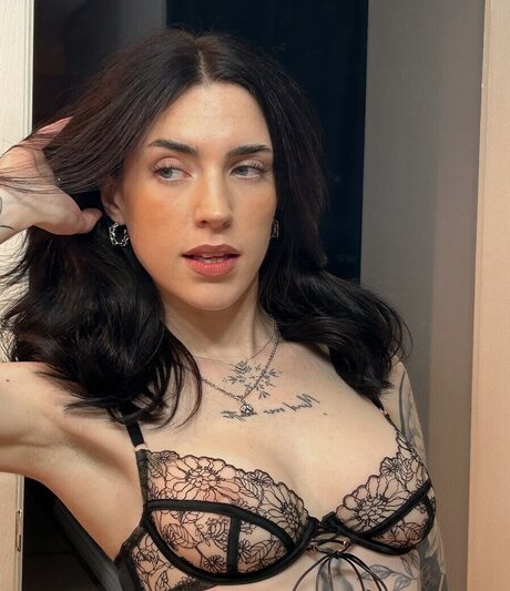 sadieeden_ naked star picture