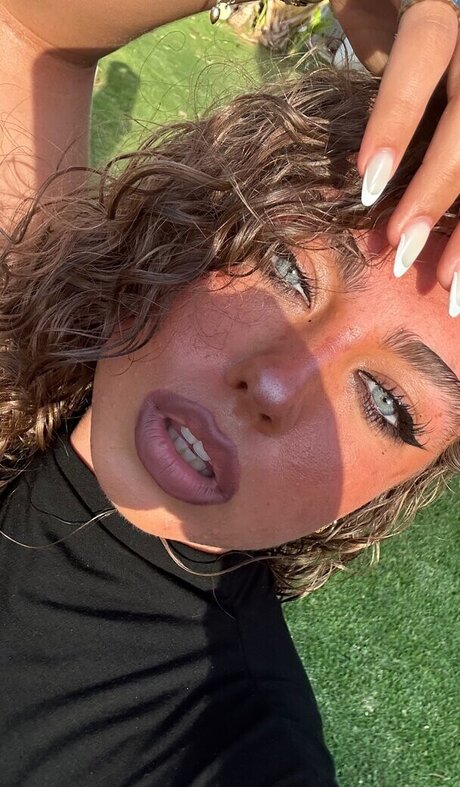 Olivia Alex star nude galleries