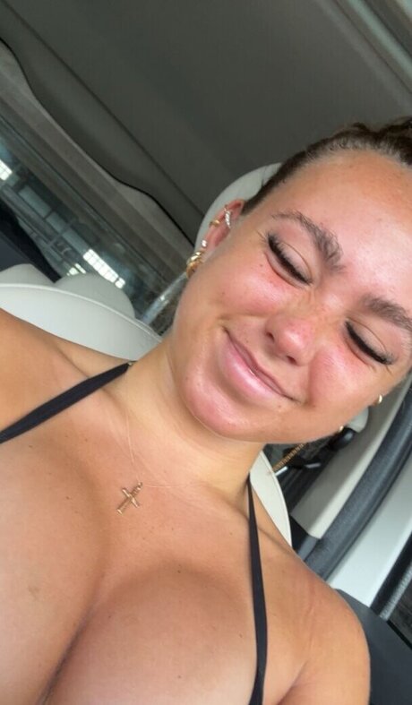 Olivia Alex sexy star galleries