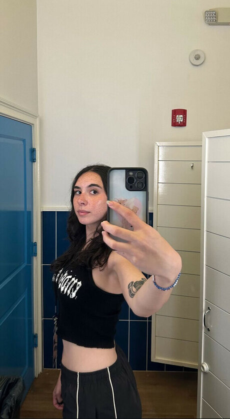 barista onlyfans sexy nude gallery