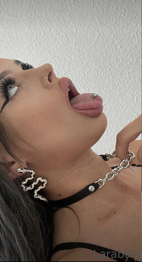 Lara Bttn beautiful star pic