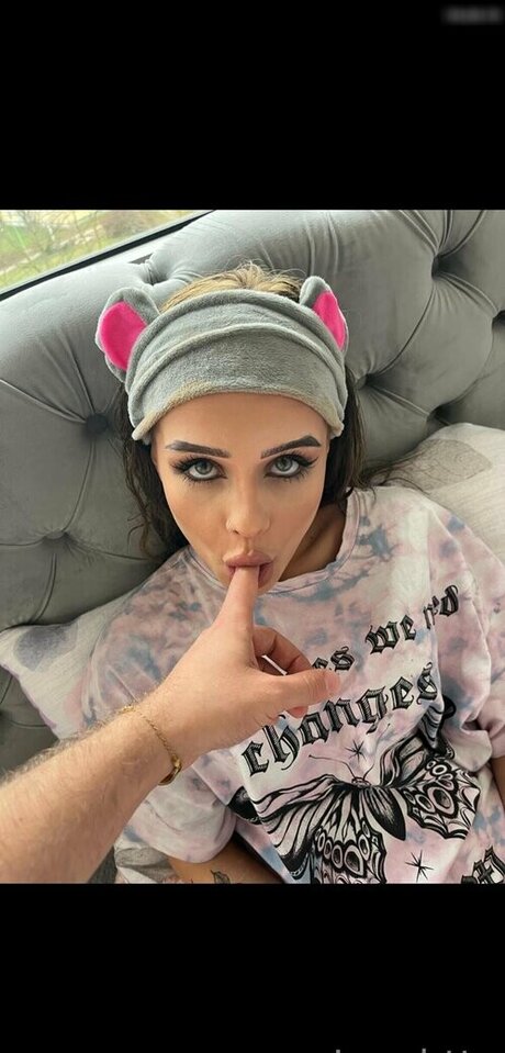 Lara Bttn top star pics