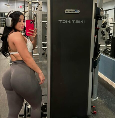 Karen Cantu star sexy picture