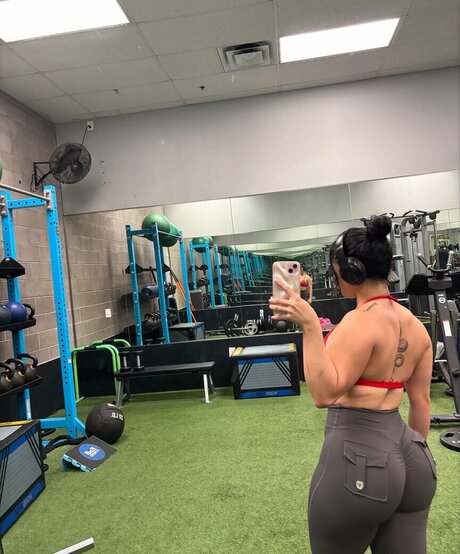 Karen Cantu adult model gallery