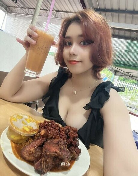 ElyanaSparks free actress picture