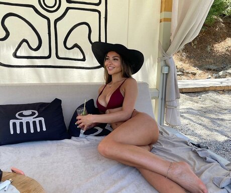 Isra Hurmanli nice model gallery