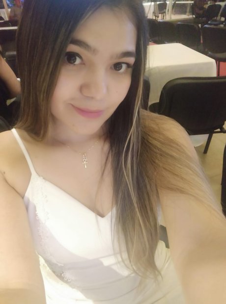 Larissa Ferdinand star nice photos