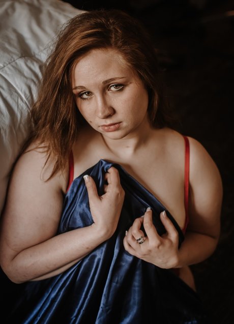 Lady Attitude art actress picture