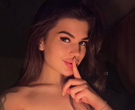 Maybebaby art model photos