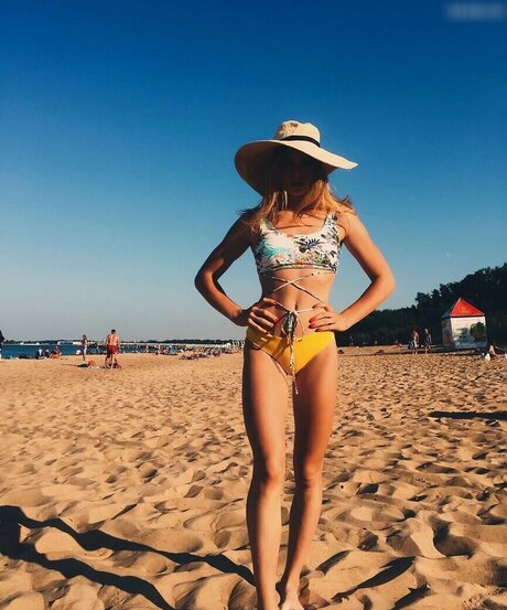 petite amateur onlyfans free nude image