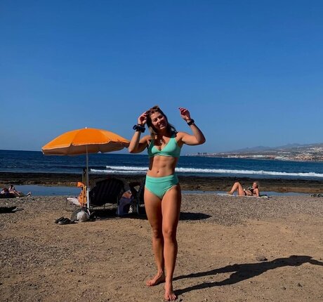 horny girls onlyfans sexy pic