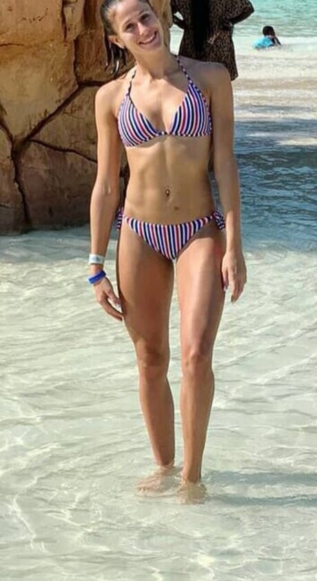 Prominent pornographic star pictures