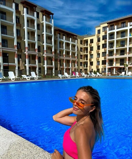 wide onlyfans hot photos