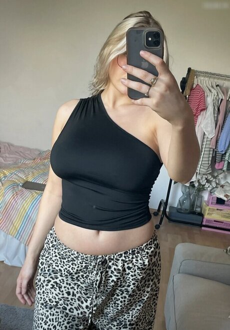 teen orgasm onlyfans art nude galleries