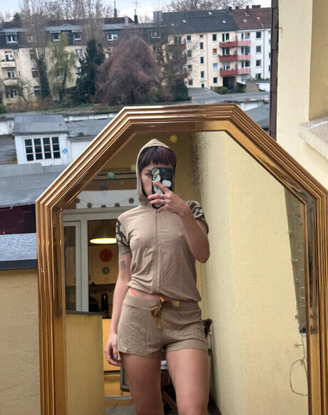 milf strip onlyfans nice img