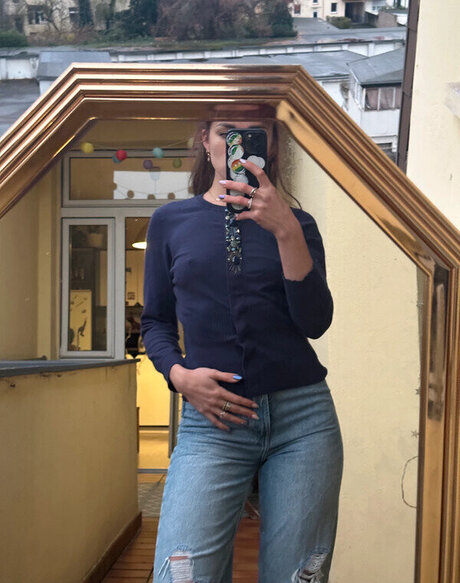 blonde babe onlyfans hot nude pics