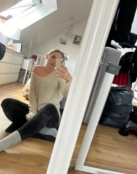 chubby goth onlyfans sexy naked pics