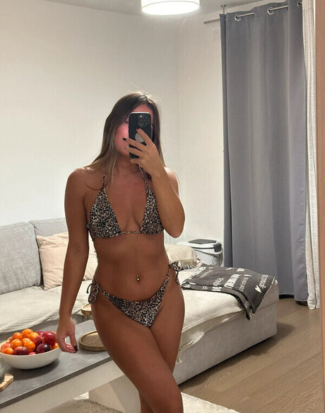 curvy milf onlyfans sexy naked picture