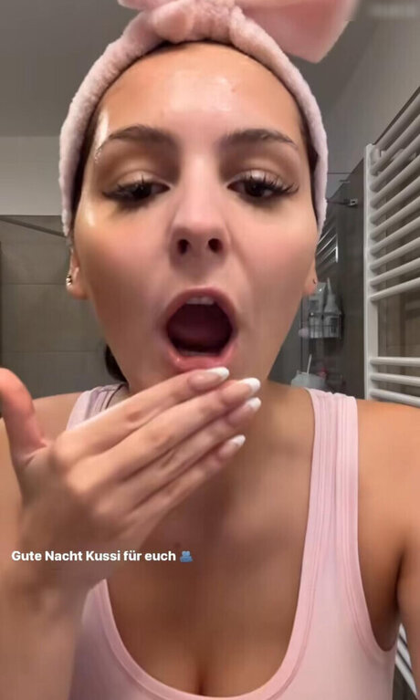 chubby solo onlyfans pornographic pic