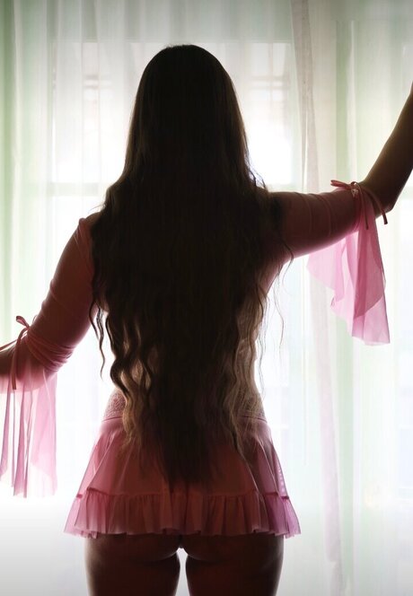 Isabella 110022 model exclusive pic