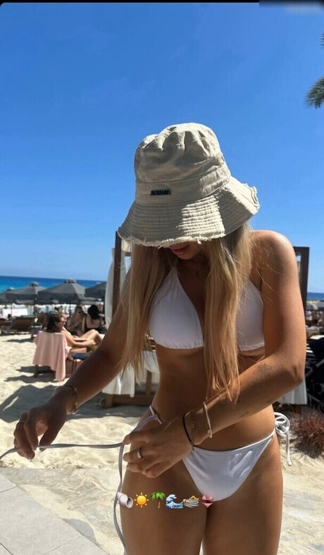 Kristinkbi star beautiful archive