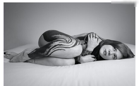 busty mom onlyfans pornos pic