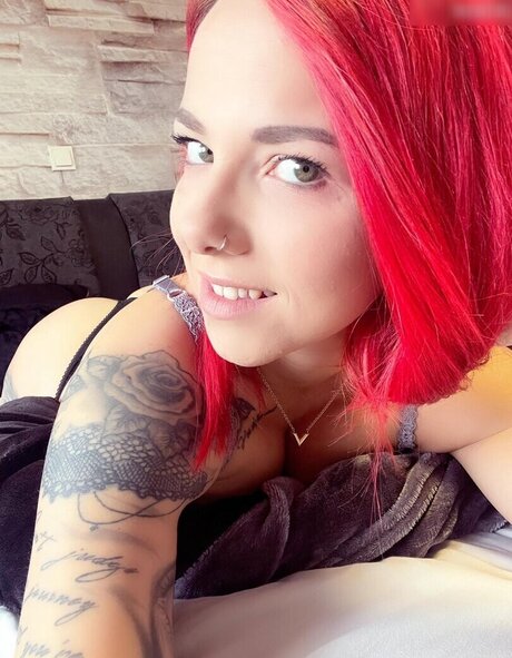 Nina Devil model pornographic image