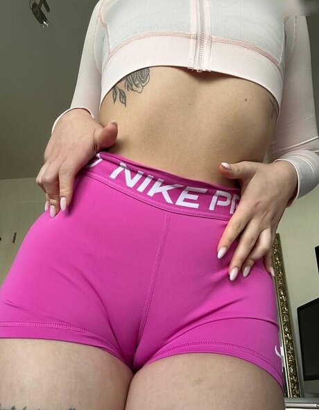 yourzoeyy pornstar hd image