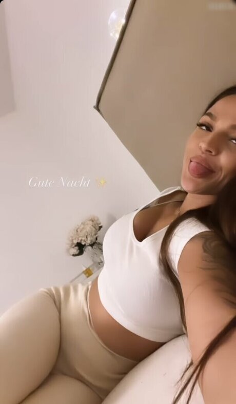 brunette wife onlyfans sexy xxx img